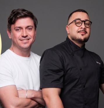 Foto de Diego Schisler e Ale Sotero